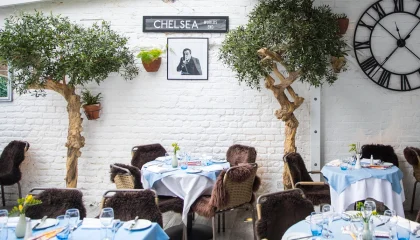 LA-FAMIGLIA-RESTUARANT-IN-CHELSEA